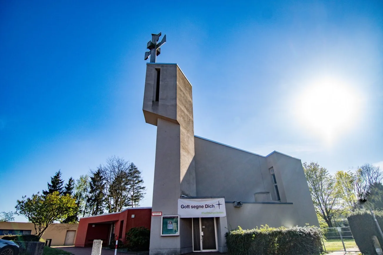 Blick auf eine Kirche