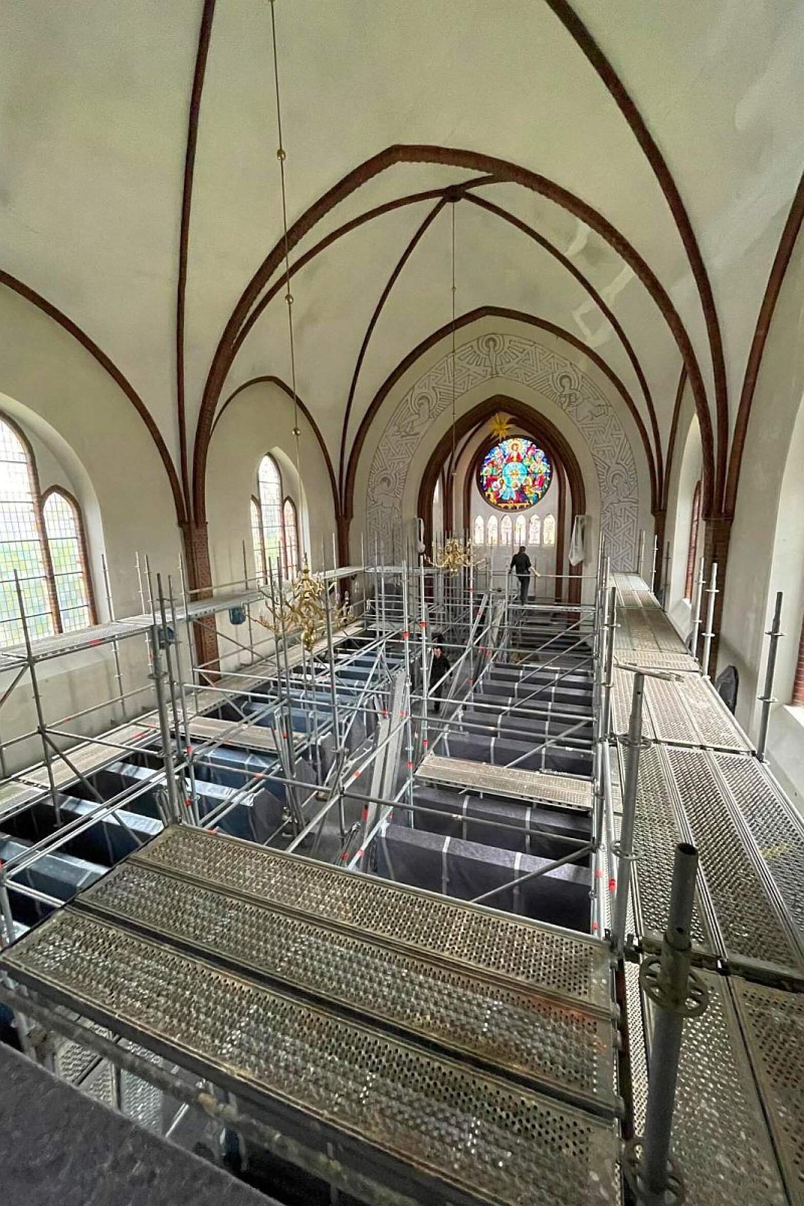 Gerüst in der Kirche