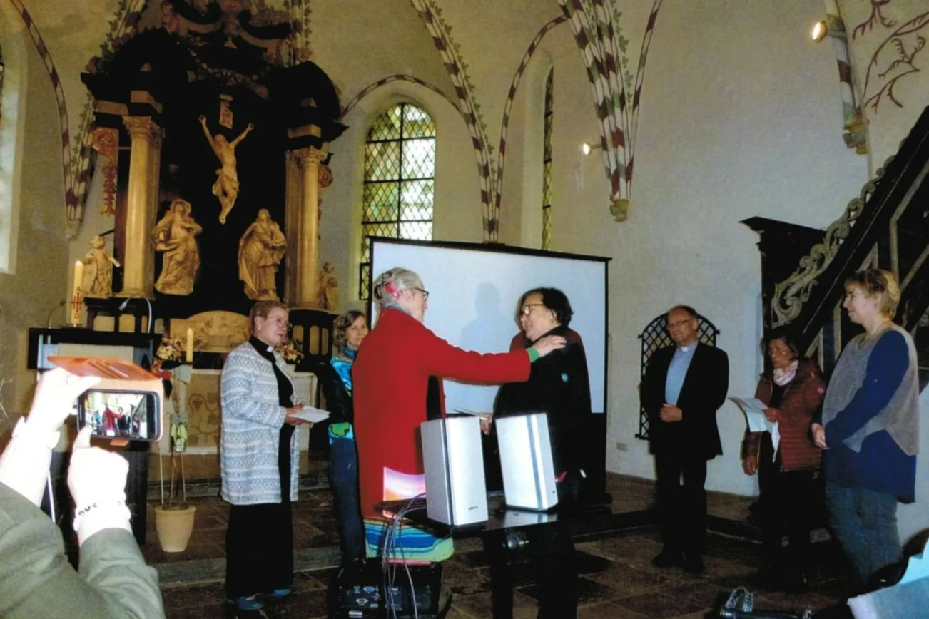 Petra Kallies, Maren Wienberg, Yasemin Düzen, Jochen Schultz, Silke Meyer, Kerstin Knickrehm und zwei weitere Frauen
