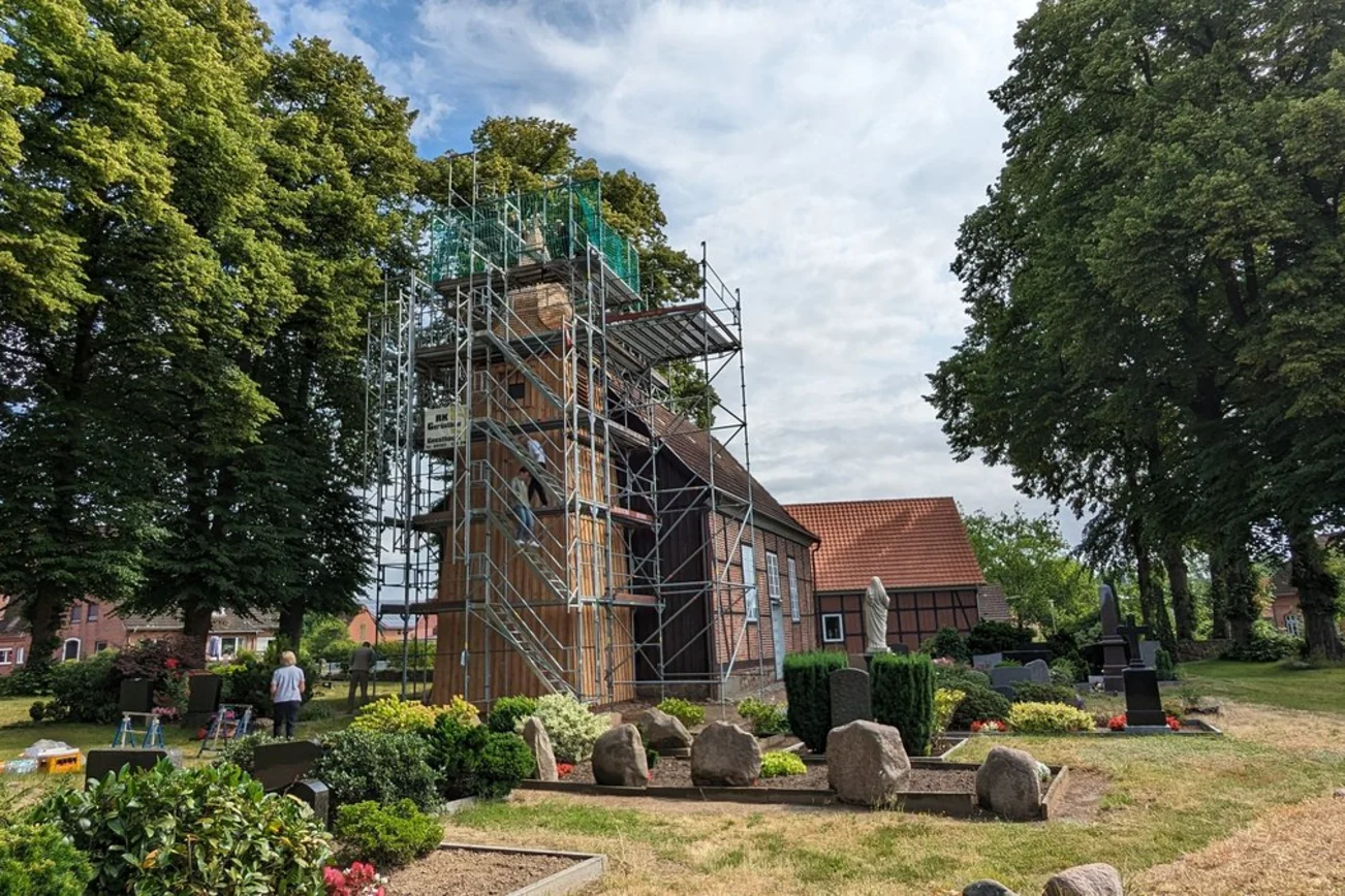 Blick auf eine Kirche