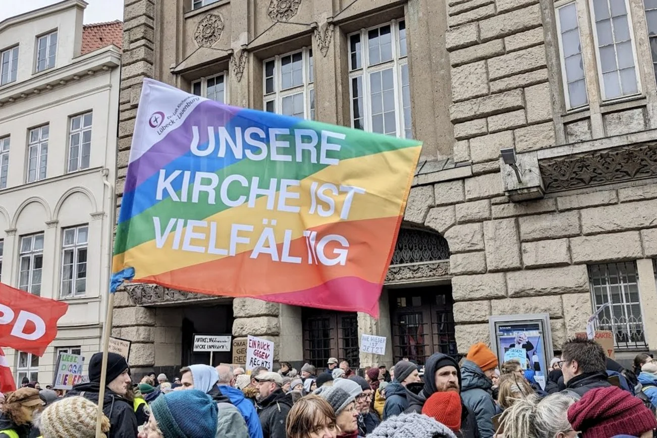 Blick auf eine Menschenmenge