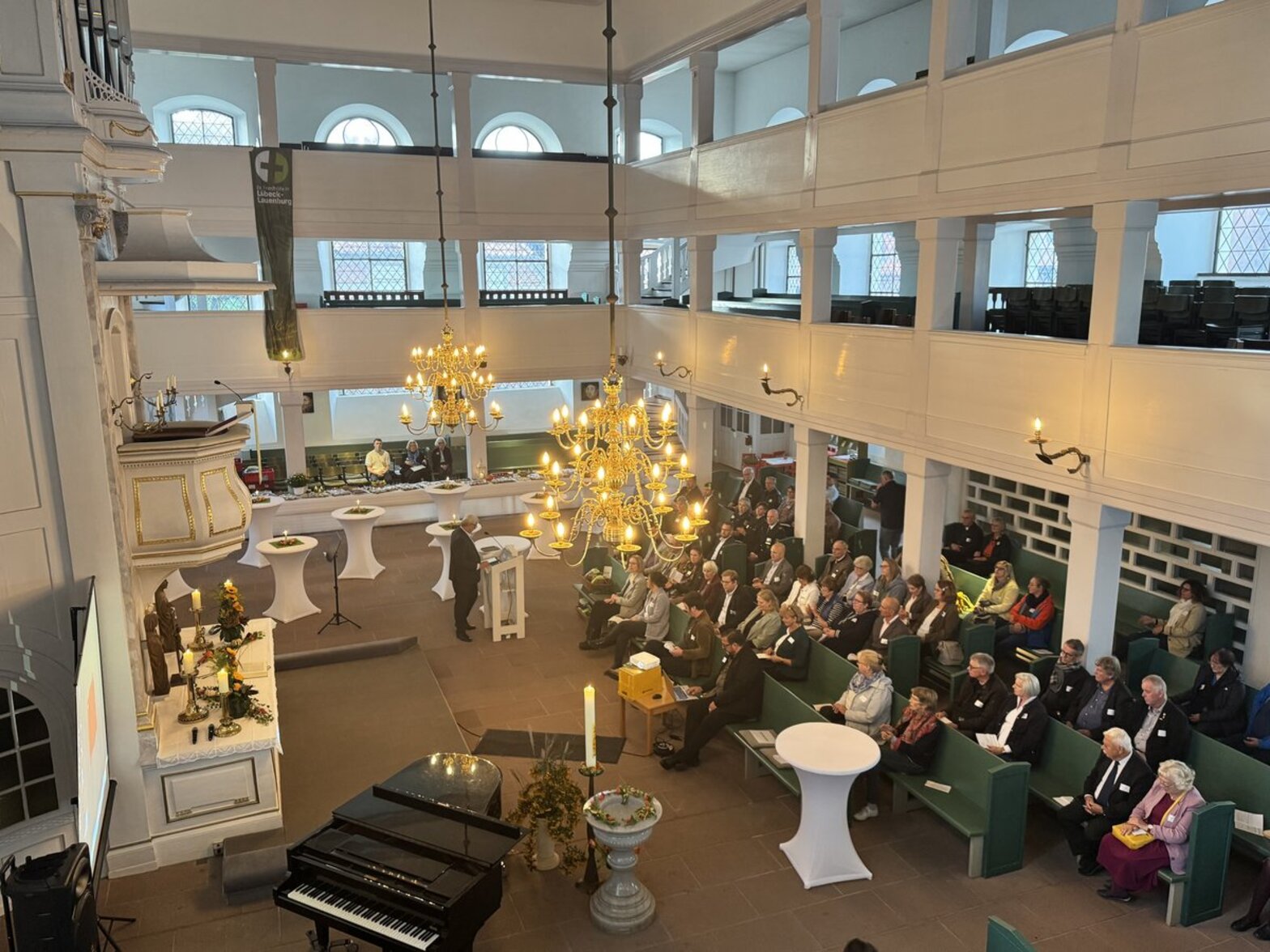 Blick in einer Kirche 