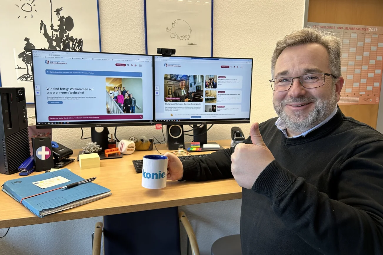 Ein Mann am Computer