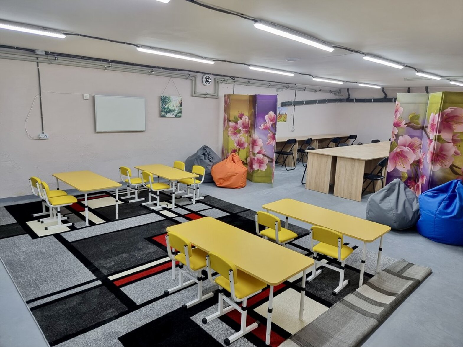 Blick in einen Klassenraum