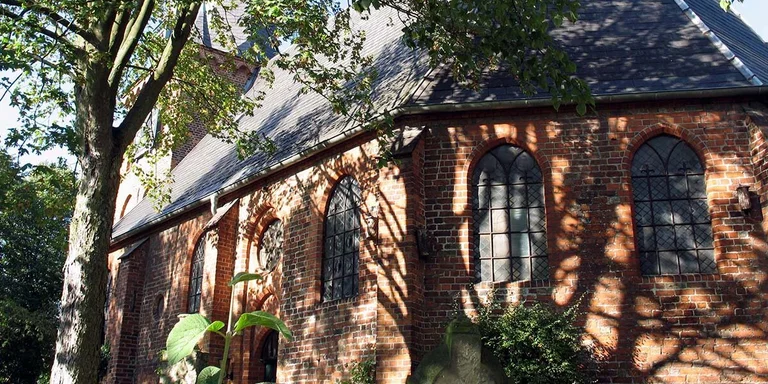 Blick auf die Ostseite von St. Andreas